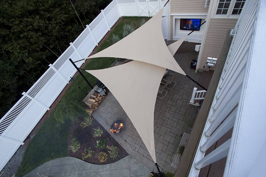 MightyCoverscom's tweet image. Dreaming or planning for warmer weather? Now is the time to start planning or ordering shade sails for your outdoor living areas. Learn all about shade sails here: mightycovers.com/Shade-Sail-Cov…