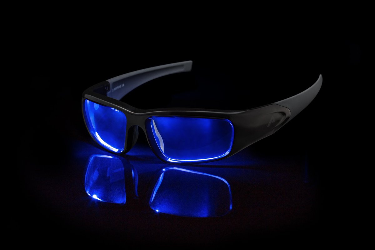 FluxPlus_Health's tweet photo. Feel free to visit the brand new @propeaq website with all the latest on blue light therapy https://t.co/yMgeUe8WmV #lighttherapy #winterblues #jetlag #shiftwork #nightshift #lichttherapie #winterdepression #sports #performance #propeaq #lightglasses #CES2018 #startupdelta https://t.co/CJGzlXfnlB