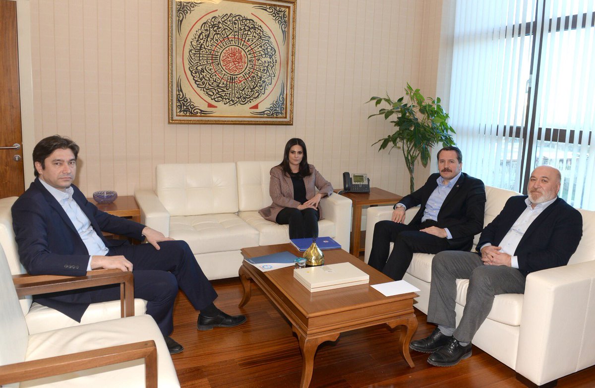 jsarieroglu's tweet photo. Memur-Sen Konfederasyonu Genel Başkanı Sn. Ali Yalçın ,Bem-Bir-Sen Genel Başkanı Sn. Levent Uslu ve Enerji Bir-Sen  Genel Başkanı Sn. Hacı Bayram Tonbul ile bir araya geldik. https://t.co/HDEmJg6ZYV