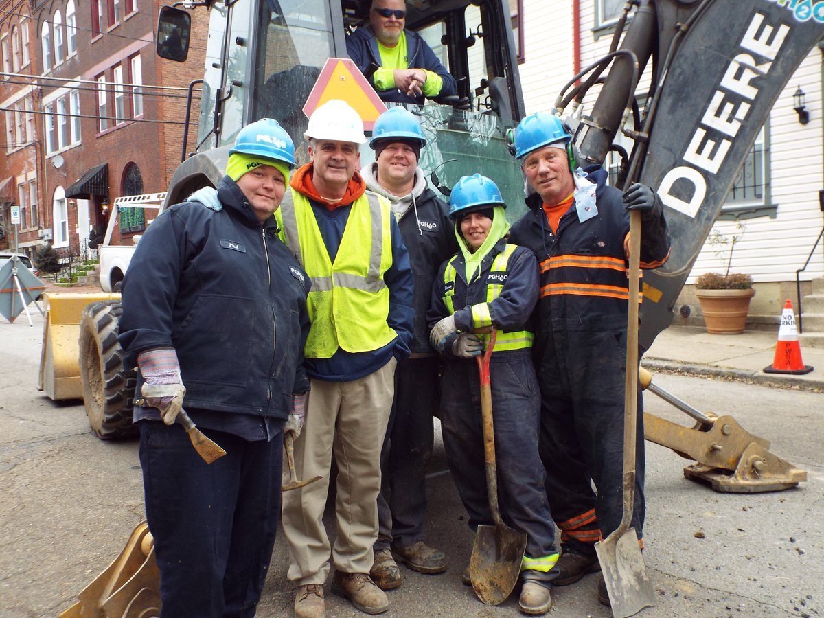 pgh2o's tweet image. Last winter, PWSA repaired hundreds of leaks As temperatures fluctuate, pipes crack. This FAQ explains all you need to know when a water main break occurs. #WinterWeatherTips