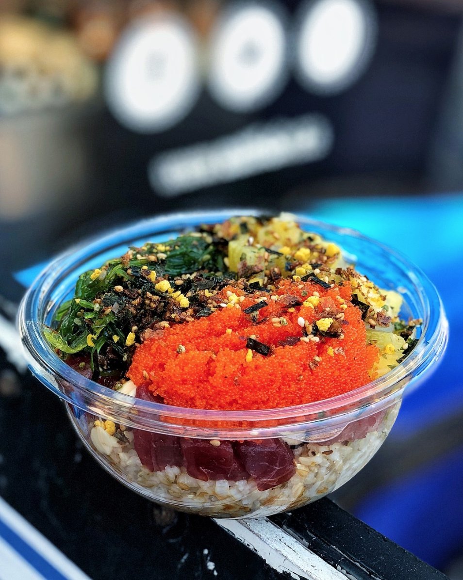 eatfishYVR's tweet image. Sharing the seafood love: @yvreats started her fresh new year with a fresh poke bowl from our #FISHbar. Great capture, Alana... so happy you enjoyed it! #eatmoreFISH 🎏 instagram.com/p/BsKMRvPnqx0/
