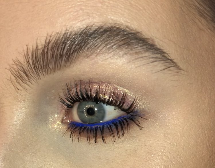 Kembows's tweet photo. To make this look pop I used @SleekMakeUP shattered glass lipgloss topper on the lid and @Sephora my boyfriends jeans jumbo pencil on the water line! #makeup #mualiverpool #muaunderdogs #photooftheday https://t.co/6VfZ9ThlRs