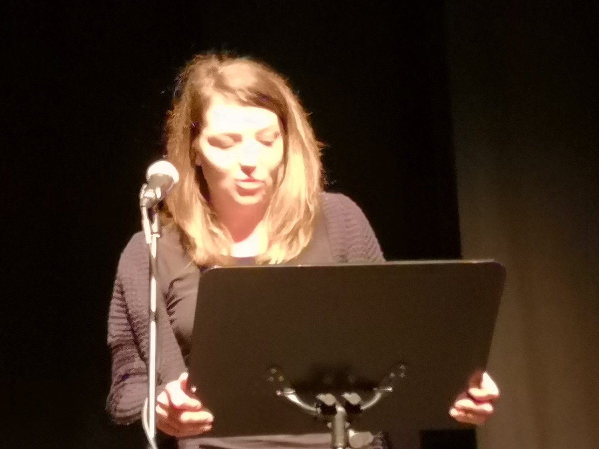 rosacursach's tweet photo. Emotiu i necessari homenatge a les Roges del Molinar. Demà farà 82 anys foren assassinades per lluitar contra el feixisme n'Aurora, na Catalina, Antònia, Maria i Belarmina. 'Serem 2, 3, 5 i 1000 i tendrem la lluna per estandart' #MolinarMoviment @grupblanquerna @VersEndins https://t.co/6PG7O4z6j1