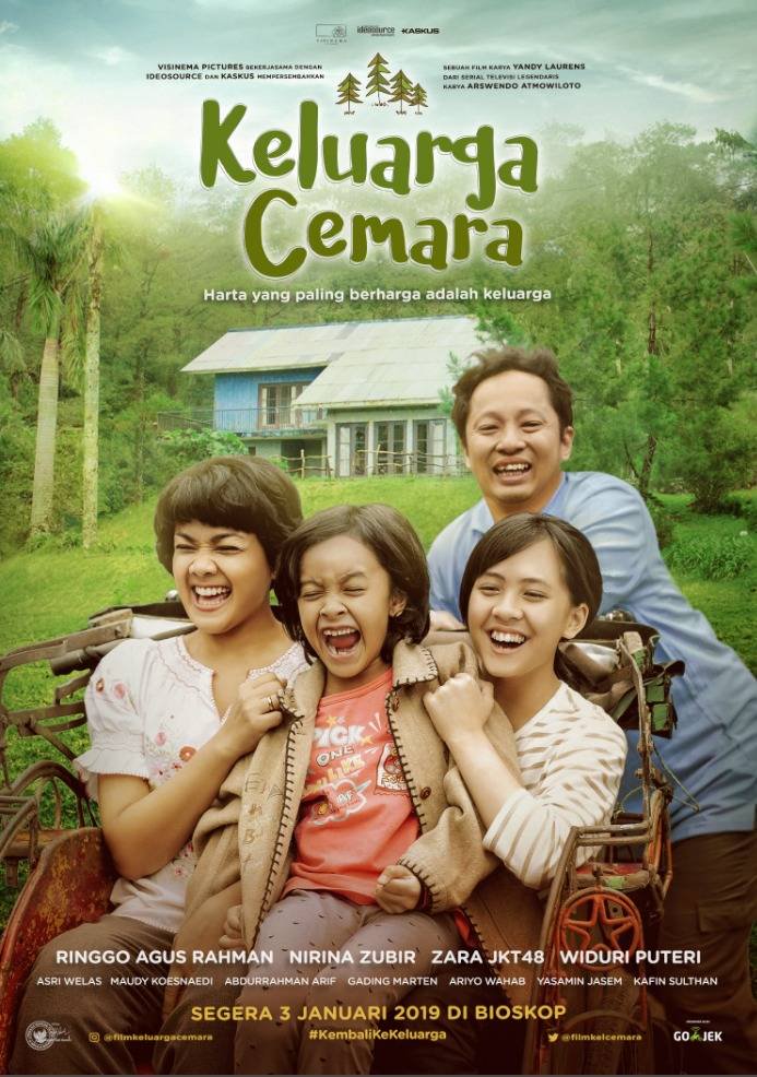 Misgi103's tweet photo. Film Keluarga Cemara
         @FilmKelCemara 
    🌲 #KeluargaCemara 🌲

Sebuah Film yang dinanti2 karena ada dek @zaraJKT48 dan juga memang Film yang diangkat dari sinetron jadul Keluarga Cemara.
#1
#SebuahThread https://t.co/YBhJWP84LT