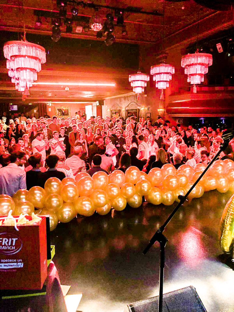 🔝🙌🏽 Ple absolut a <a href="/LuzdeGasClub/">Luz de Gas</a>! Sou molt grans! #LaFestadelPtus