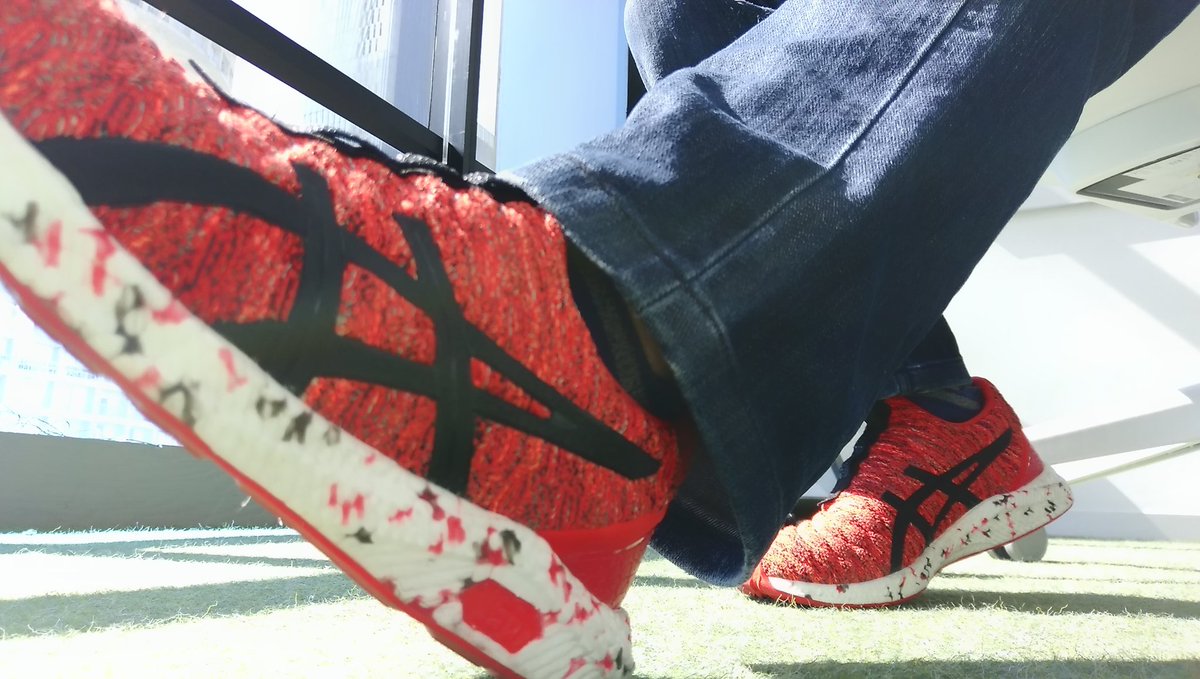Kike_Cerecero's tweet photo. Chuladas mis #HyperGEL de @ASICSmexico
si me ven en la calle me saludan
#FelizViernes #BuenViernes #IMoveMe https://t.co/NuE19u4BaO
