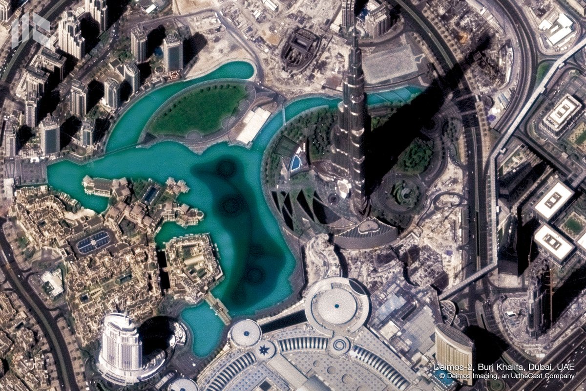 EarthDailyA's tweet image. On January 4, 2010, Burj Khalifa, the tallest building in the world, opened in the heart of #Dubai. #ThisDayinHistory #DEIMOS2 #3DModeling #UrbanPlanning