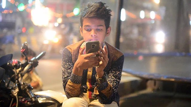 Les enfants passent de 28 à 46 minutes par jour sur les applis vidéo bit.ly/2Rc09E7