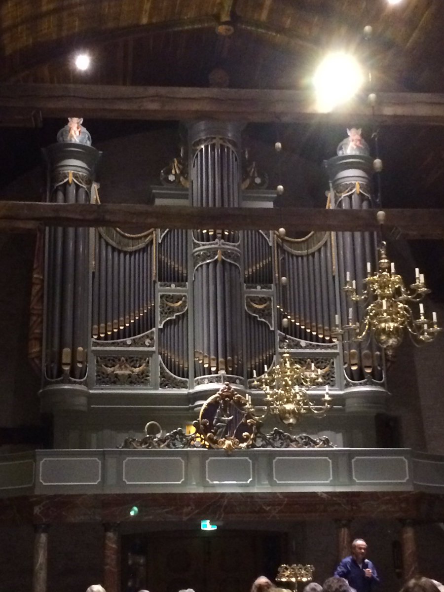 GijsvdBrink's tweet photo. In de Oude Kerk van #Maasland maakt @martinmansnl vanavond een prachtige muzikale reis door de tijd van “Elk uur, elk ogenblik” via #Young en #vanOtterloo naar “Ere zij aan God de Vader” https://t.co/PJSEwEWCEe