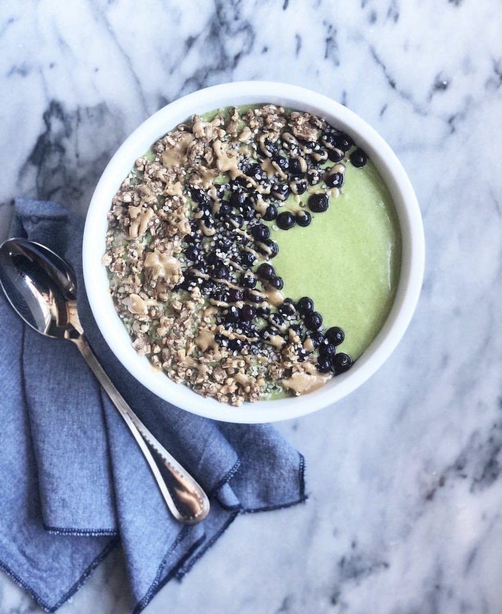 Smoothie bowl for ✌️please! <a href="/bewellbykelly/">Kelly LeVeque</a> calls this her #fab4smoothie and it's loaded with collagen for protein, flaxseeds, almond butter, and more! Make it in the AM as fuel or in the PM as a pick-me-up snack to power through the rest of the day 💪#BeGrander