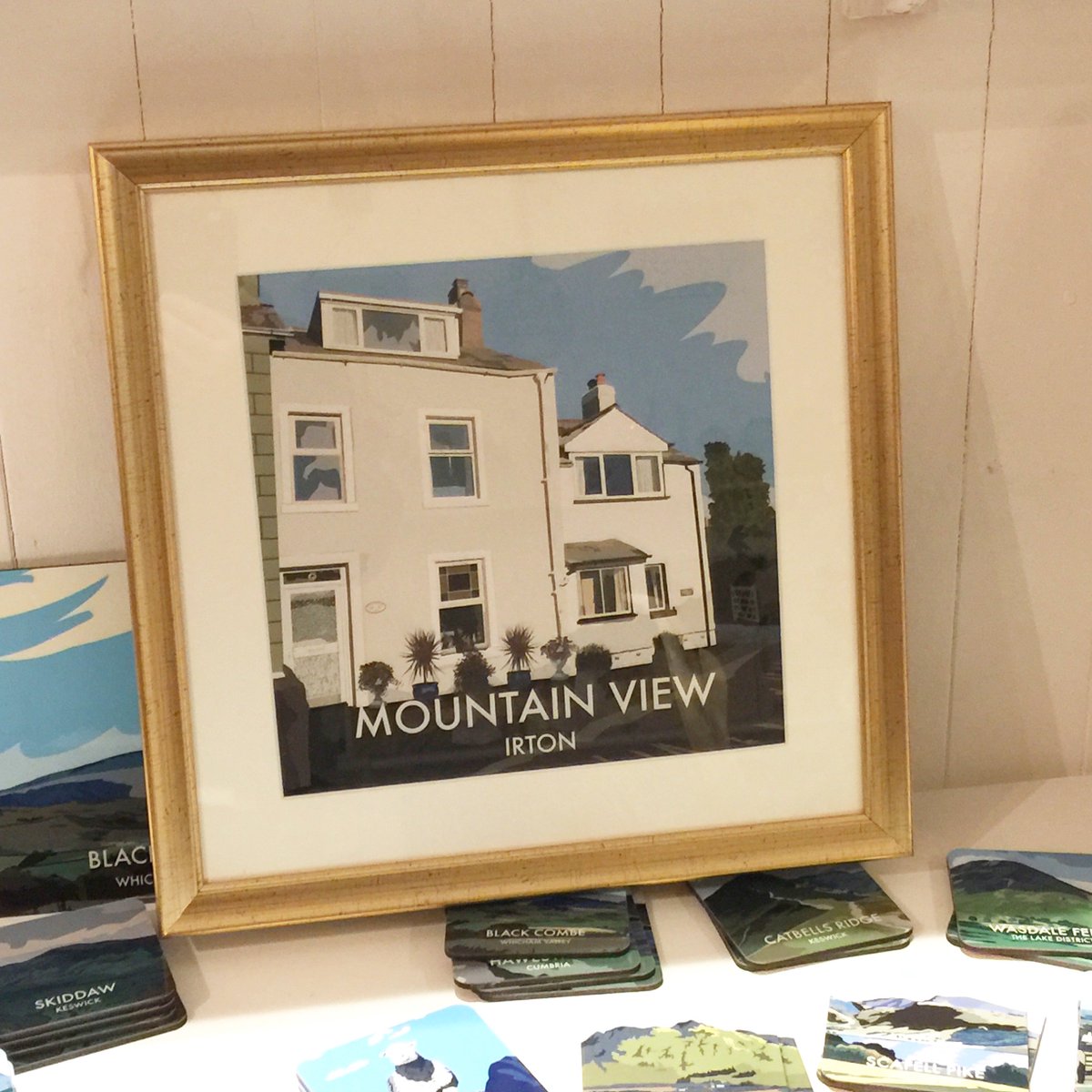 artbylloyd's tweet photo. Did you know Commissions are not just for Christmas, I do them all year round. Have your home given the #travelposter effect #lovemyhome #vintagestyle #art #graphisdesign https://t.co/vMTeyD7zLv https://t.co/IcAUvtmNOQ