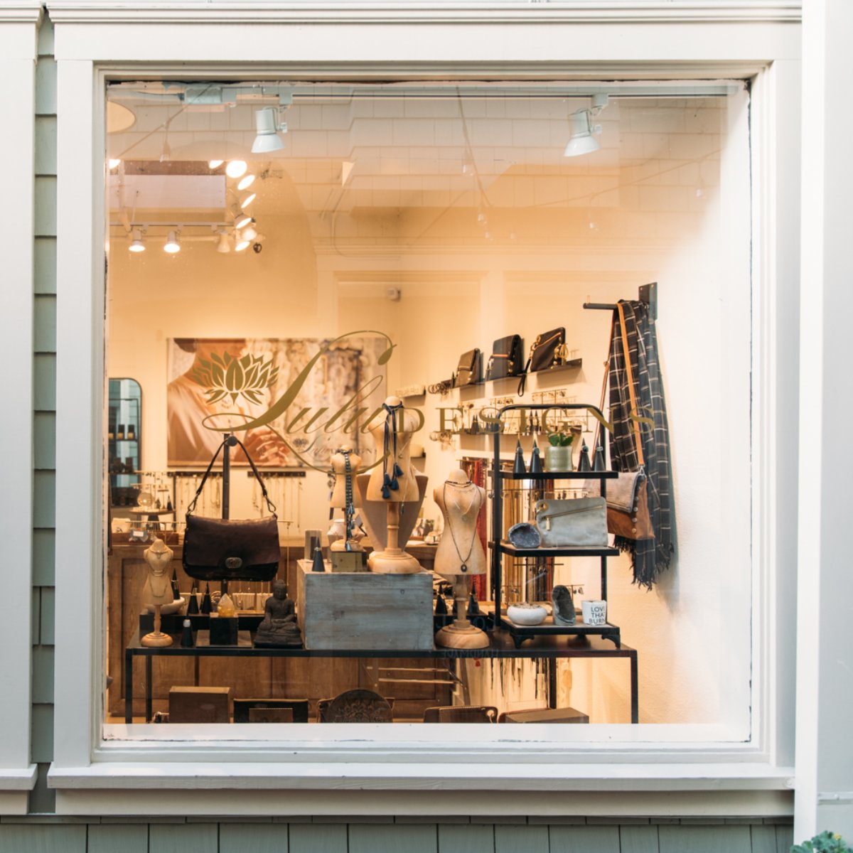 _LuluDesigns's tweet photo. You'll want to do more than just window shop when you pass our store. https://t.co/yIQJTDPFlU