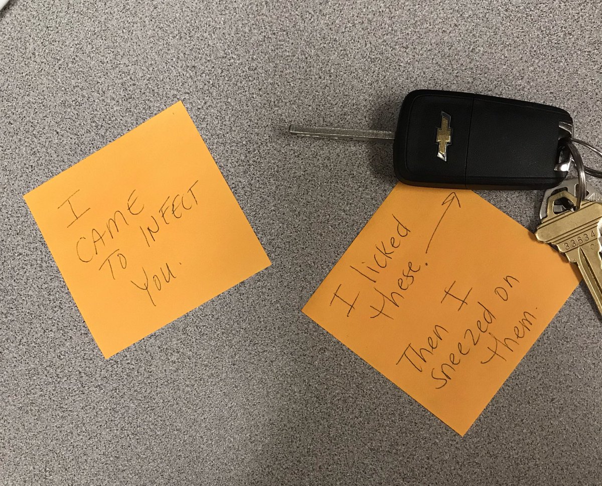 I love when my friends leave love notes on my desk... lol.