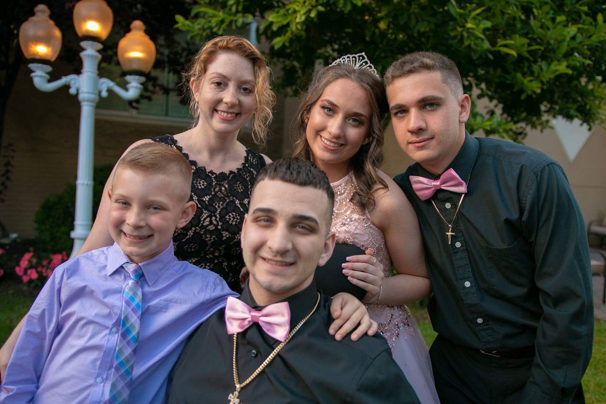 Mike Nichols tweet media