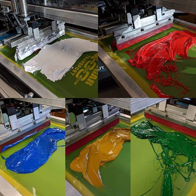 Standout360's tweet photo. 5 color screen print job getting started @artistic_invasion @standoutcreations https://t.co/rCMYeKdG4w https://t.co/mmrkAMlpu6
