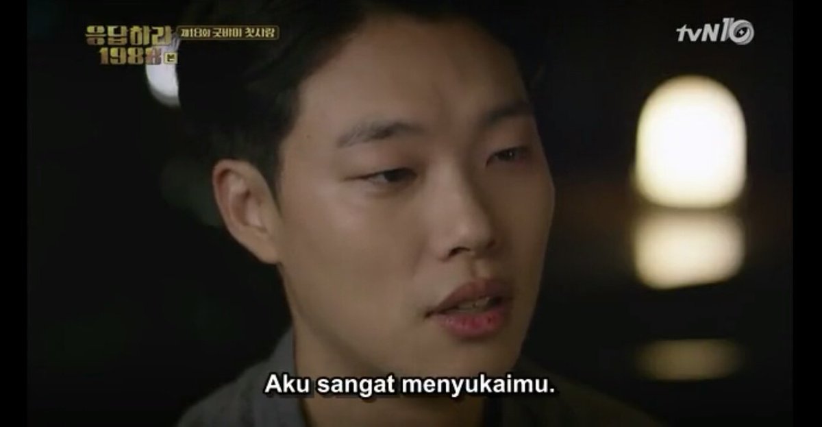 auliaatr's tweet photo. Apakah kisahku akan berakhir seperti Jung Hwan? Hmm. Agak nyesel kenapa baru sekarang nonton drama ini #Reply1988. Aku #TimJungHwan dong hehe. https://t.co/km0PQhgTgB
