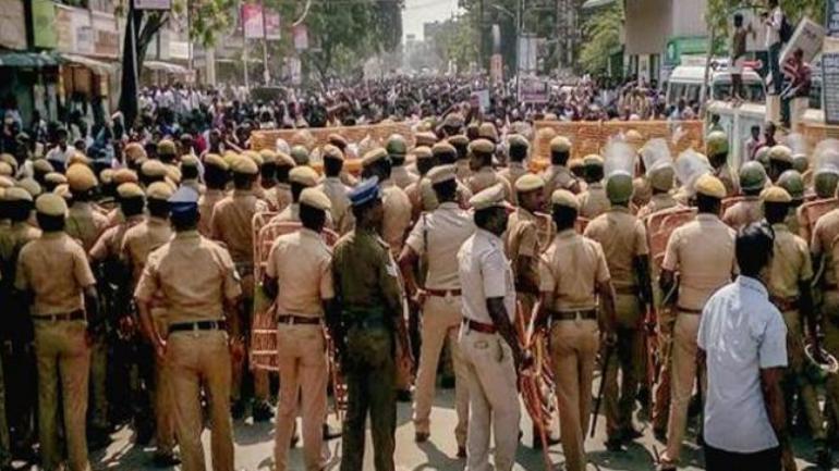 "Police oppose screening of documentary on Tuticorin firing in Chennai" - <a href="/IndiaToday/">IndiaToday</a> 
bit.ly/2CJPB6k