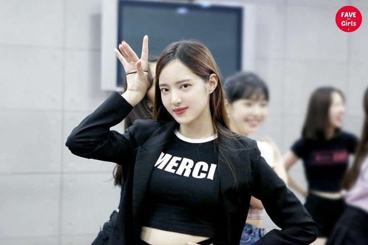 LiamTrungNguyen's tweet photo. @FAVEGIRLS2018
#HAPPYHAELINDAY 🎂
#FAVEGIRLS #Haelin #Haerin #ParkHaelin #ParkHaerin #페이브걸즈 #해린 #박해린
생일 축하해 우리 예뻐 해린이~ 🎂❤️🎁🎉💞🇻🇳
Love from Vietnam🇻🇳
I’m your fanboy forever ☺️☺️☺️ https://t.co/svKqoBso68