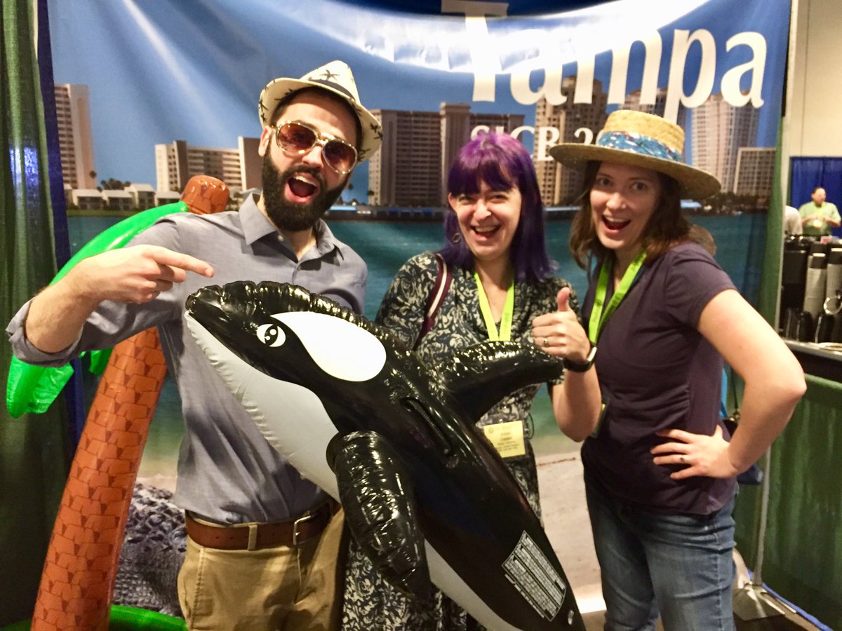 coereba's tweet photo. Former U Montana crowd at #SICB2019 ⁦@iobopen⁩ ⁦@ICB_tweets⁩ https://t.co/BSsBaO9Fa3