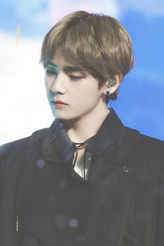BLizkook's tweet photo. MY IDOL!!!!!!!!!!!!!!!!!!!!!!!!!!!!
The most handsome person in the world !!!
I will always support you ....
A.R.M.Y will always watch over you !!!😇😇
~Su~ https://t.co/AebdAKst4u