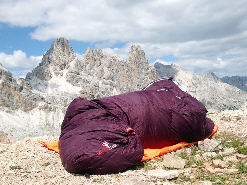 kletterarena's tweet photo. Der Hersteller Grüezi Bag verwendet als Isolation für #Schlafsäcke eine Mischung aus Daune und Wolle, wodurch sie leicht, klein im Packmaß und unempfindlicher gegen Feuchtigkeit sind. Ideal für #Biwak-Übernachtungen draußen in den #Dolomiten.
https://t.co/rNefPJWE8Z
@GrueziBag https://t.co/UBAoArObqL
