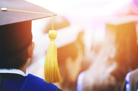 tslostudents's tweet photo. Life after University: the Struggles https://t.co/yauDBTS3X4 https://t.co/5QAcRMcKo5