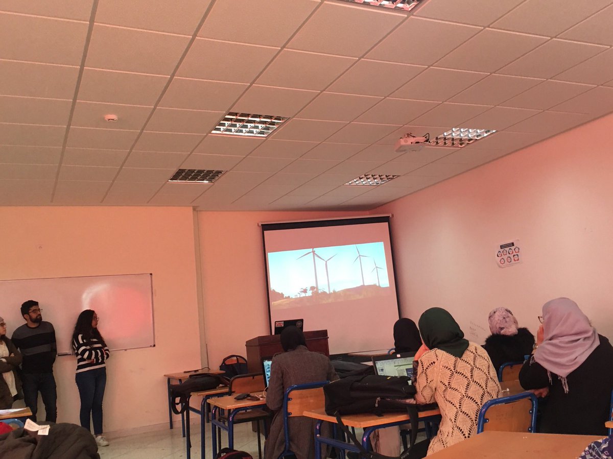 FethallahWidad's tweet photo. Et ça commence 2019 en direct de la salle C6 avec des belles présentations>>>Efficacité Energitique,Bâtiment Durable, Énergies Renouvelables et Changement Climatique animés par les élèves ingénieurs G3EI2
#Ensat https://t.co/OecahbrLcG