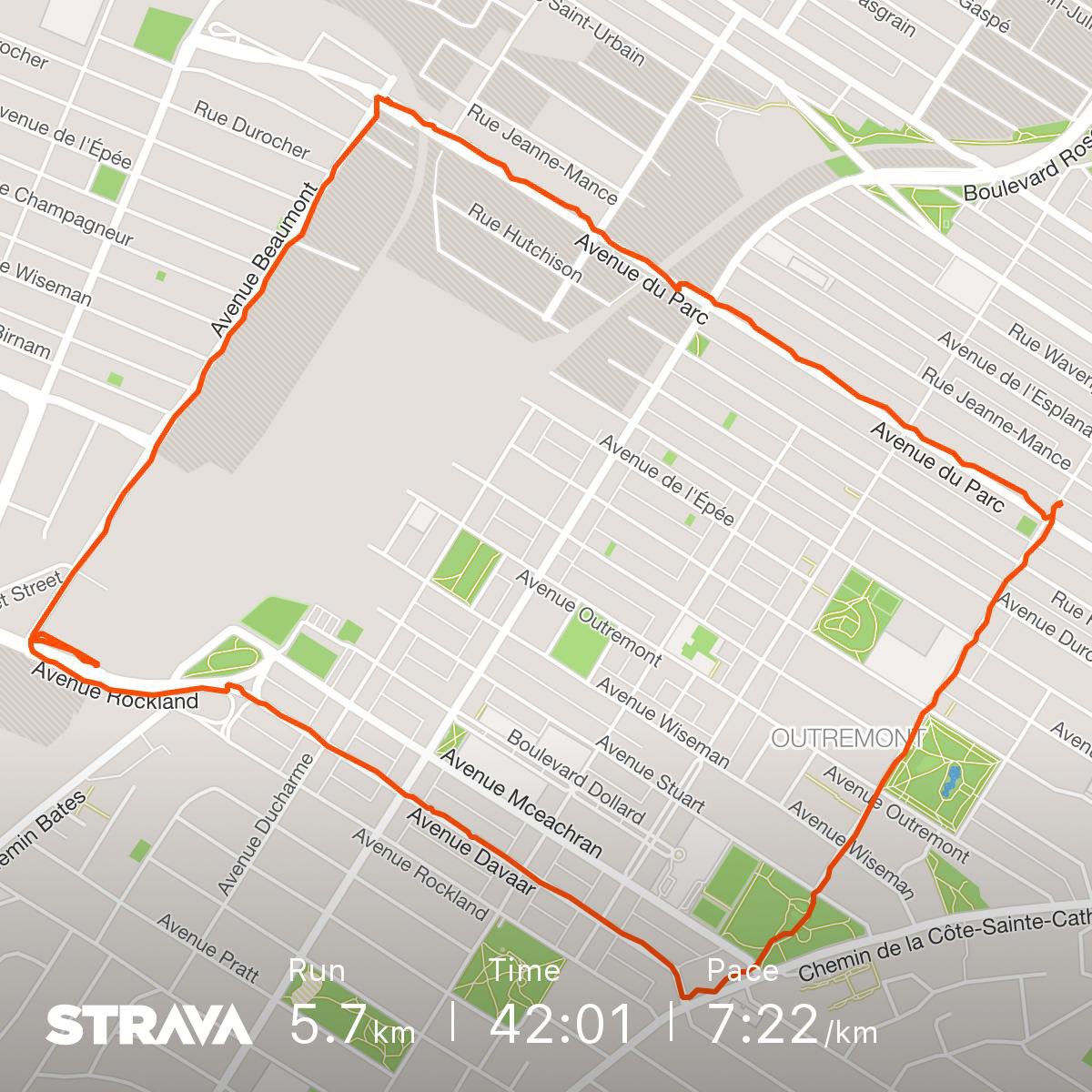 mimi_aeb's tweet photo. Hi Twitter people! Been a while! New year, new resolutions, new challenges! Started the #4080challenge w/ @lululemon ! Did 10k in 2 days 🏃🏽‍♀️30 more to go until January 15th ! I’ll be sharing some updates! 🥶 #mtl #run #lululemon https://t.co/qlcc4DOfC1