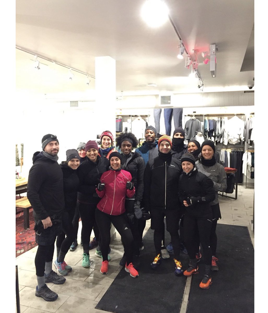 mimi_aeb's tweet photo. Hi Twitter people! Been a while! New year, new resolutions, new challenges! Started the #4080challenge w/ @lululemon ! Did 10k in 2 days 🏃🏽‍♀️30 more to go until January 15th ! I’ll be sharing some updates! 🥶 #mtl #run #lululemon https://t.co/qlcc4DOfC1