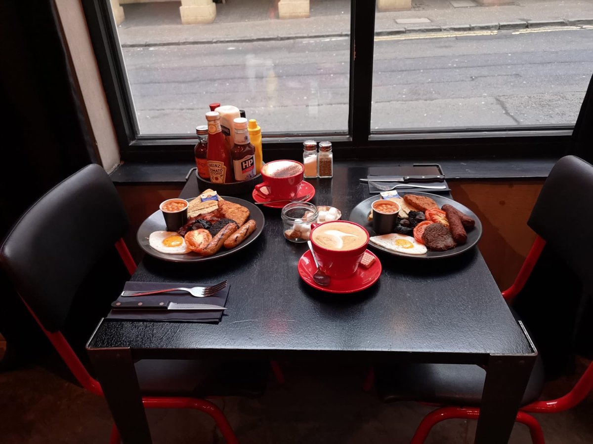 ox_184's tweet photo. From Monday banish the January blues with us here @ox_184  - 2 main brunch meals and hot drinks for £15 #edinburgh #foodporn #deals #food #happydays #edinburghdeals #januarydeals https://t.co/srjw4dTdOI