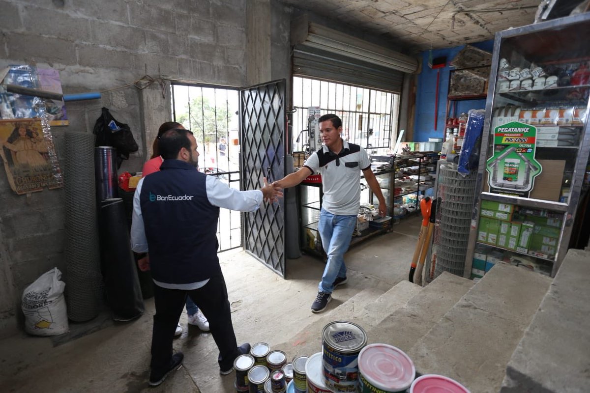 JorgeWated's tweet photo. Karina Fuentes, emprendedora guayaquileña levanto su negocio de material de construcción y ferretería gracias al apoyo de @BanEcuadoBp, que otorgó un crédito de $15.000 ubicado en Flor de Bastión. 

#BanEcuador #TeHaceCrecer https://t.co/gvtHOHDhJj
