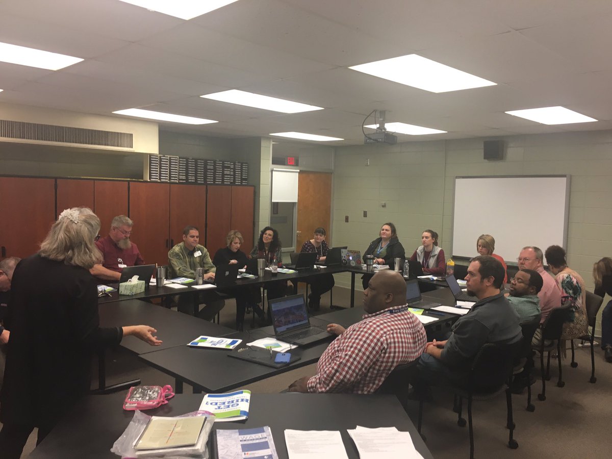 asmartplace's tweet photo. Thank you Madison County Career Tech Center for allowing @asmartplace team to join you today! Supporting our teachers so they can encourage students in discovering their career paths. #asmartplace #brightminds 💡@huntsvillealcoc https://t.co/dwBFNCiyiZ
