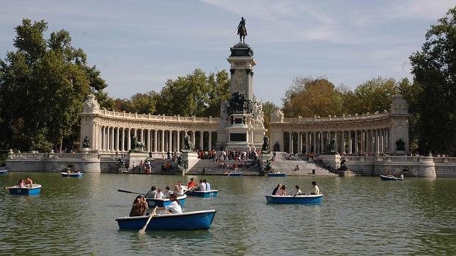 El estanque del #Retiro estrena 33 embarcaciones y 2 de ellas adaptadas para personas con movilidad reducida. ♿ #Madrid #Accesibilidad #DiversidadFuncional <a href="/TodoAccesible/">@TodoAccesible</a> <a href="/trabajosdiscapa/">Mar Álvarez</a> <a href="/LaAccesibilidad/">La Ciudad Accesible</a> <a href="/_antoniotejada/">Antonio Tejada ♿ Inclusive Policy Maker</a> <a href="/asepau/">ASEPAU Accesibilidad</a> <a href="/inclusite/">digital inclusion</a> 
lavanguardia.com/vida/20190103/…