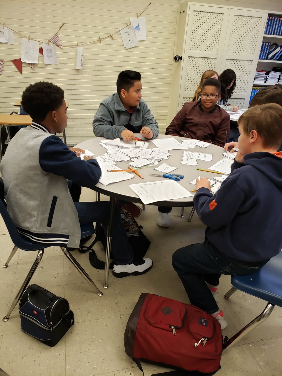 dcpsBourlier's tweet photo. When you cant go to your room you make do and make puzzles!! #MUSTbesuccessful #DMSgens #bourliermath #inequalitypuzzles @KaePartin https://t.co/J8Gz6mI0cm