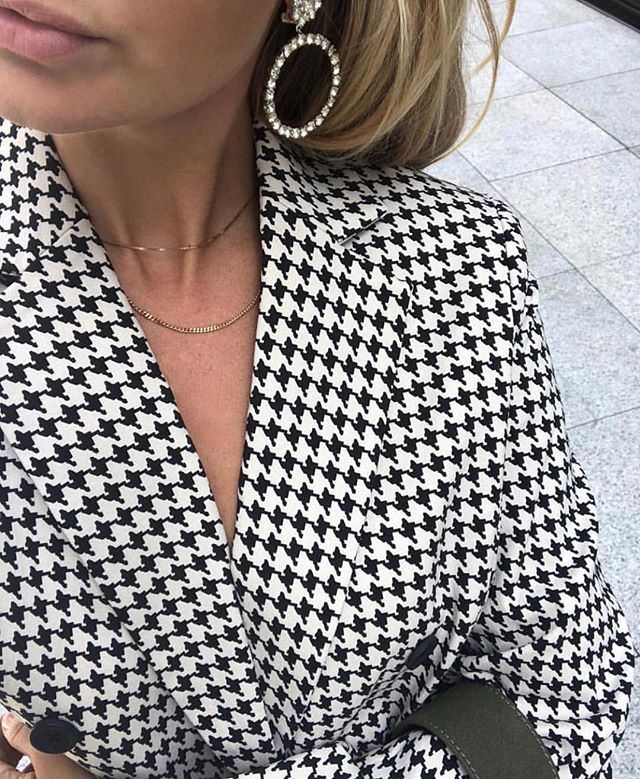 SirahTheLabel's tweet photo. Friday business attire 
#inspo #styleinspo #newstuffcominghttps://www.instagram.com/p/BsOCqkkD3md/ https://t.co/Wq2r9OdR4l