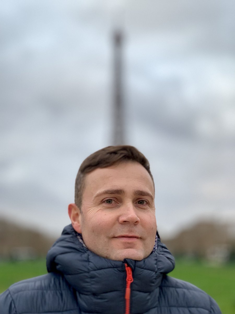 NickBlakeley's tweet image. Sure the iPhone Xs takes great photos but remember Portrait Mode isn’t right for EVERY shot. #EiffelTour