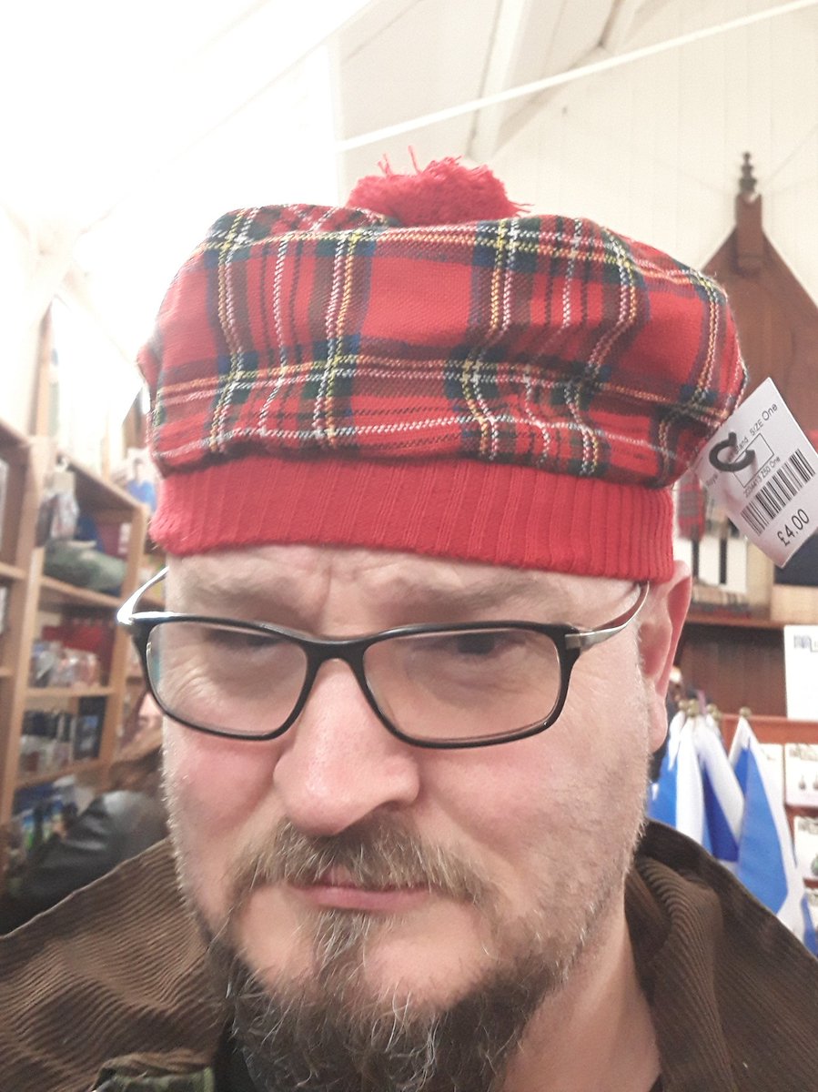 crowdpleaser's tweet photo. Hey #HatFans greetings from #Scotland #LochNess
#ThanksForBringinUs @DrLynneH
#YouAreWelcome https://t.co/H4oWeMgFiE