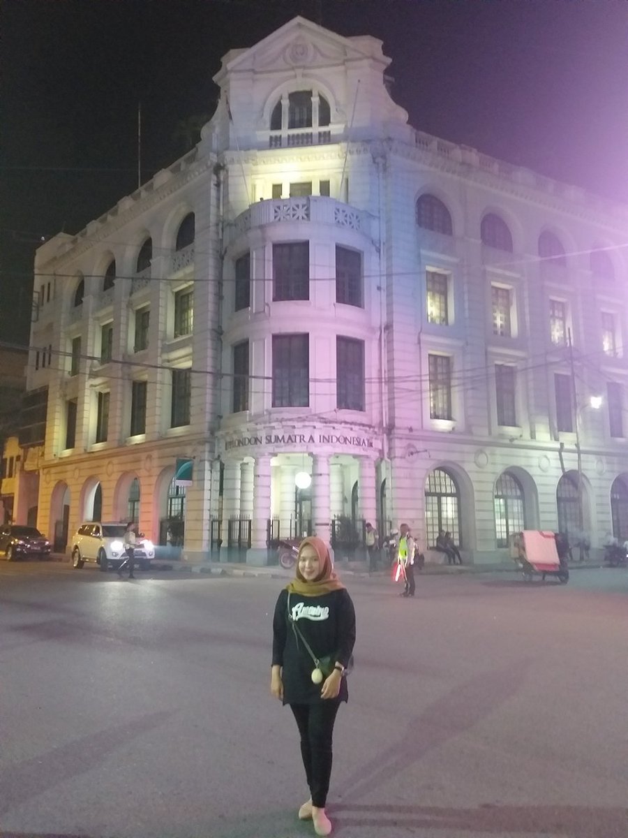arvikadaulay's tweet photo. Latepost #medan #bangunantua 2k19 https://t.co/LEzFnDJQFZ