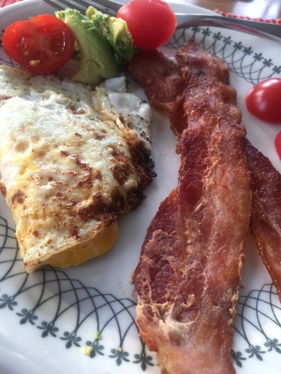 AnExPatReturn's tweet photo. Keto starts now! Bacon! #ketobreakfast #cookingtipstv @anexpatreturns https://t.co/yilT9uNCJz
