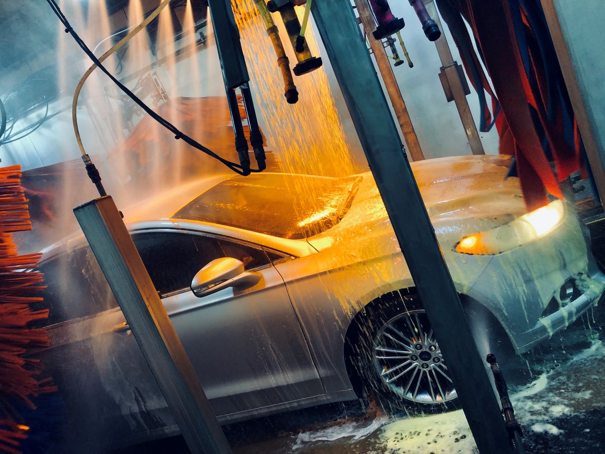 Crew_Carwash's tweet photo. Treat yourself to some FastWax this Friday and get your whip looking fresh! 🚗✨ #fastwax #friday https://t.co/eerq71aerw