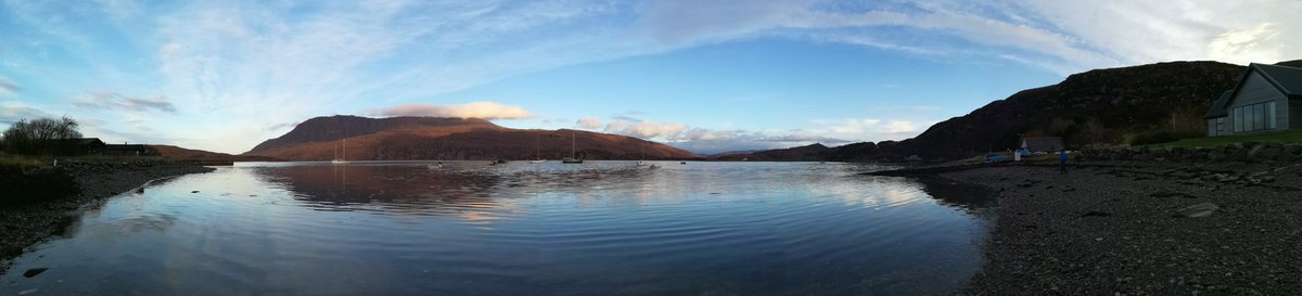 26cabinfever's tweet photo. Panoramics are the only way to fit Scotland in. https://t.co/QfHMAey7Ru