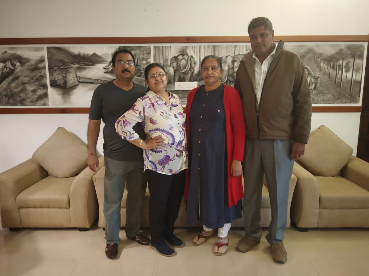 LnHMunnar's tweet photo. Lovely guest

#Lakenhillsmunnar #Cottage #happyguest #memorabletrip #MDM#Grasshopperhospitality #happyguest #Lakenhillsmunnar #visitmunnar #Comeoutandplay#Mistymunnar https://t.co/4ZJFooeUPw
