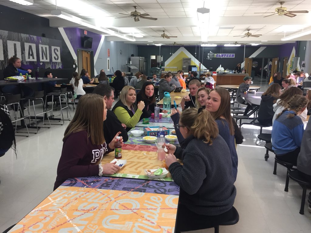 Lysh_Fezz's tweet photo. Love my 8th grade gold teachers building relationships by eating lunch with their students! #TMStribe @TMS_Trojans @whitneymalick @sarlars85 @ScienceFarley @kelciemhoward https://t.co/v8GI4s6rla