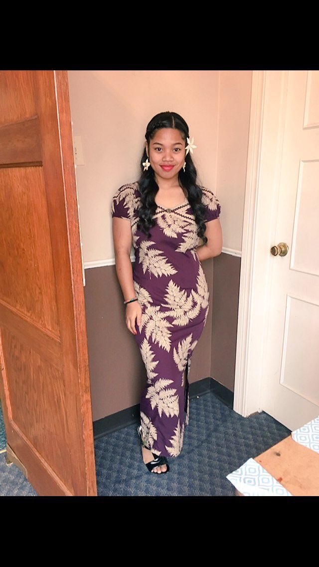 ItsLinnaaa's tweet photo. Don’t usually wear dresses like these but since I did .... 🤪 https://t.co/XBEOn7JHet