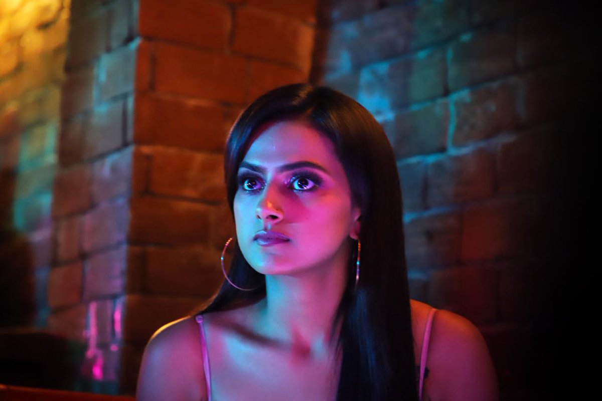 LMKMovieManiac's tweet photo. The talented and gorgeous @ShraddhaSrinath in #K13.. #K13FirstLook
She's also set to start a really huge film soon 👍👌 https://t.co/J3csCJGKJf