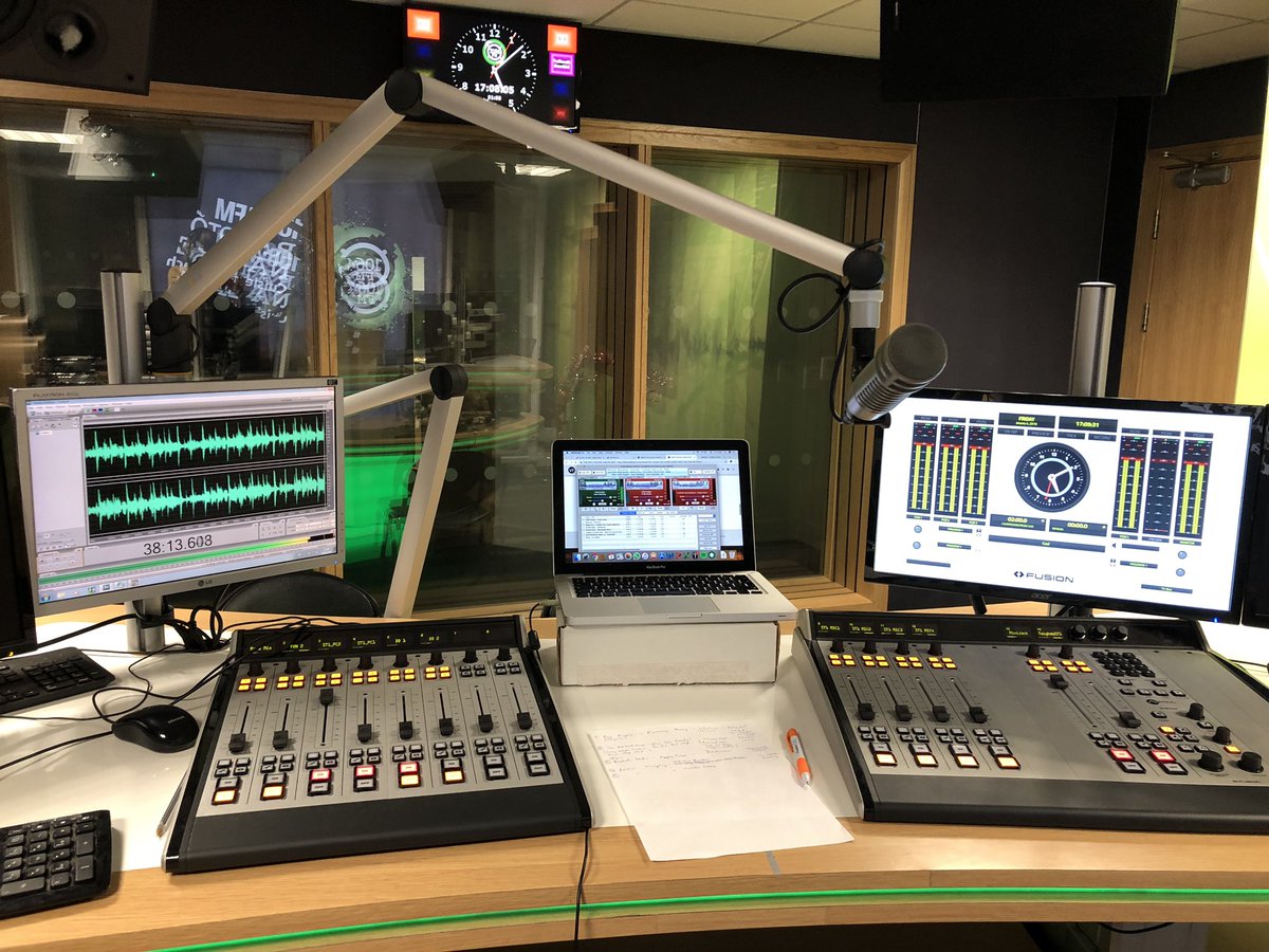 anmeangadhmor's tweet image. @raidionalife go dtí a 6 le @LittleDragon @amalou @PeggyGou @KrystalKlear @jungle4eva @KAYTRANADA #Brién