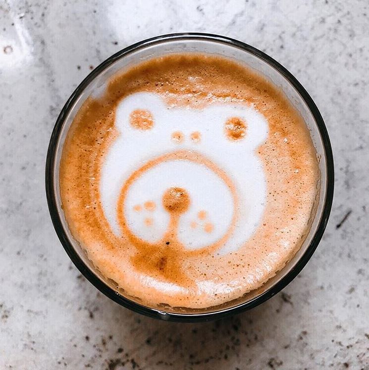 NewportNJ's tweet photo. We're in love with this bear-y cute cortado by @bwekafe ! 🐻
#newportnj #bwekafe #newportjc #localbusiness #coffeeshop #jerseycollective #jerseycity #lovewhereyoulive #instagramcoffee #localbusinesses #waterfront #realestate https://t.co/mQa8R1WbgV