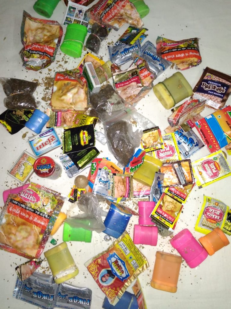 Why should you bring these toxic products to hospital! Banned products seized during today’s search operations, among patients n relatives at @SSHmedicalhelp @directorimsbhu @VCofficeBHU Plz stop tobacco & plz don’t bring it to hospital. @narendramodi @MoHFW_INDIA @dineshcsharma