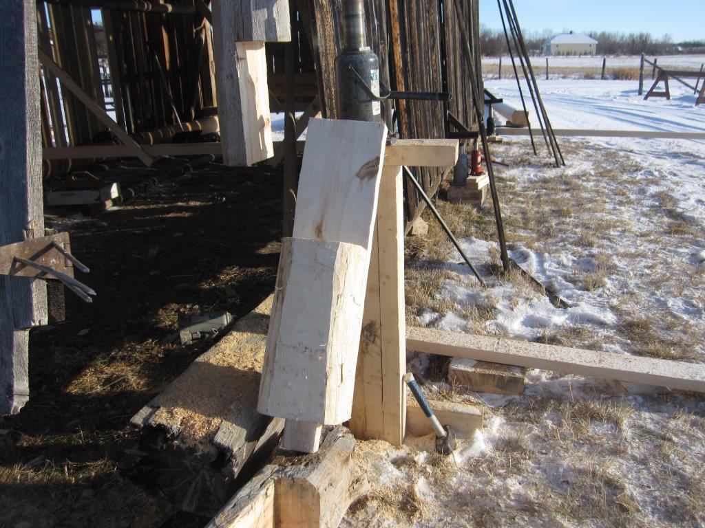 MH_WoodS's tweet image. Restoration project in #UkranianVillage Alberta.  M &amp;amp; H takes pride in being a part of preserving history.  #logbuilder #logrestoration #Albertahistoricsites
