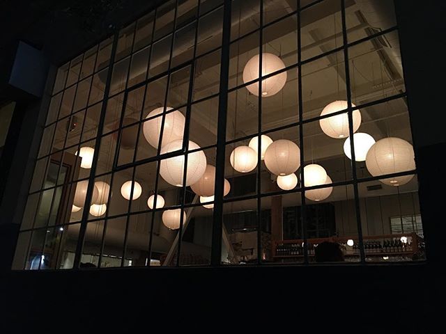 IlsaVanhook's tweet photo. Tartine by night https://t.co/RmJFVshawP https://t.co/H5XfLbO5HB